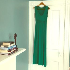 🍀 Divine Kelly Green Maxi Dress 🍀